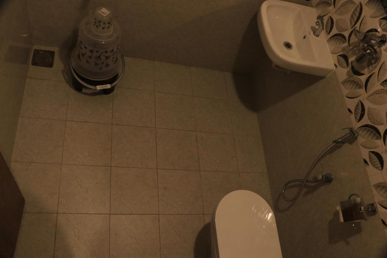 Hotel Viraj Residency Bhuj Bagian luar foto