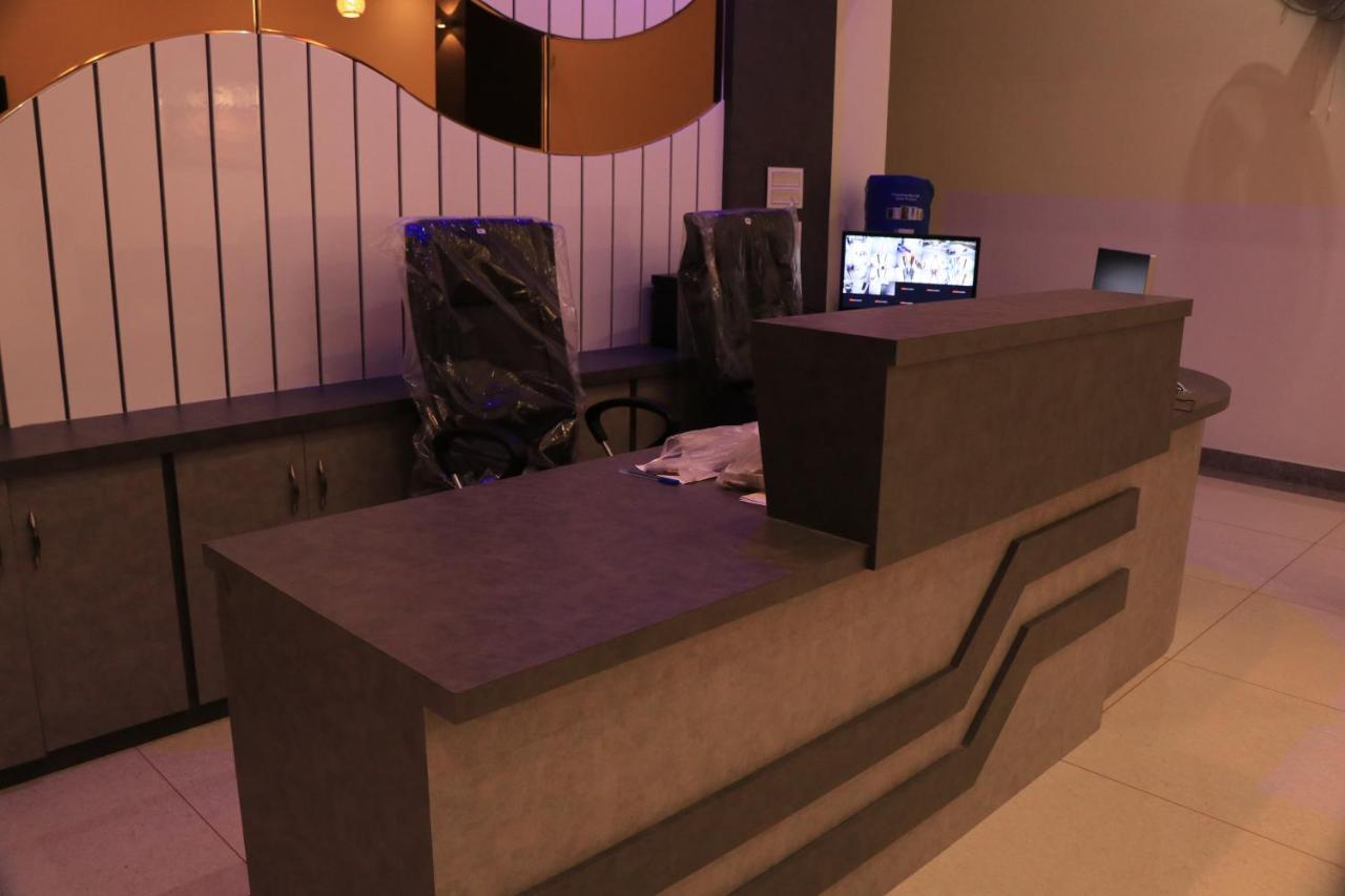 Hotel Viraj Residency Bhuj Bagian luar foto